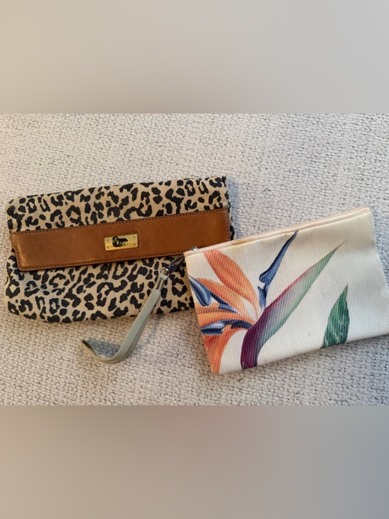 Handbags - Wristlet Bundle